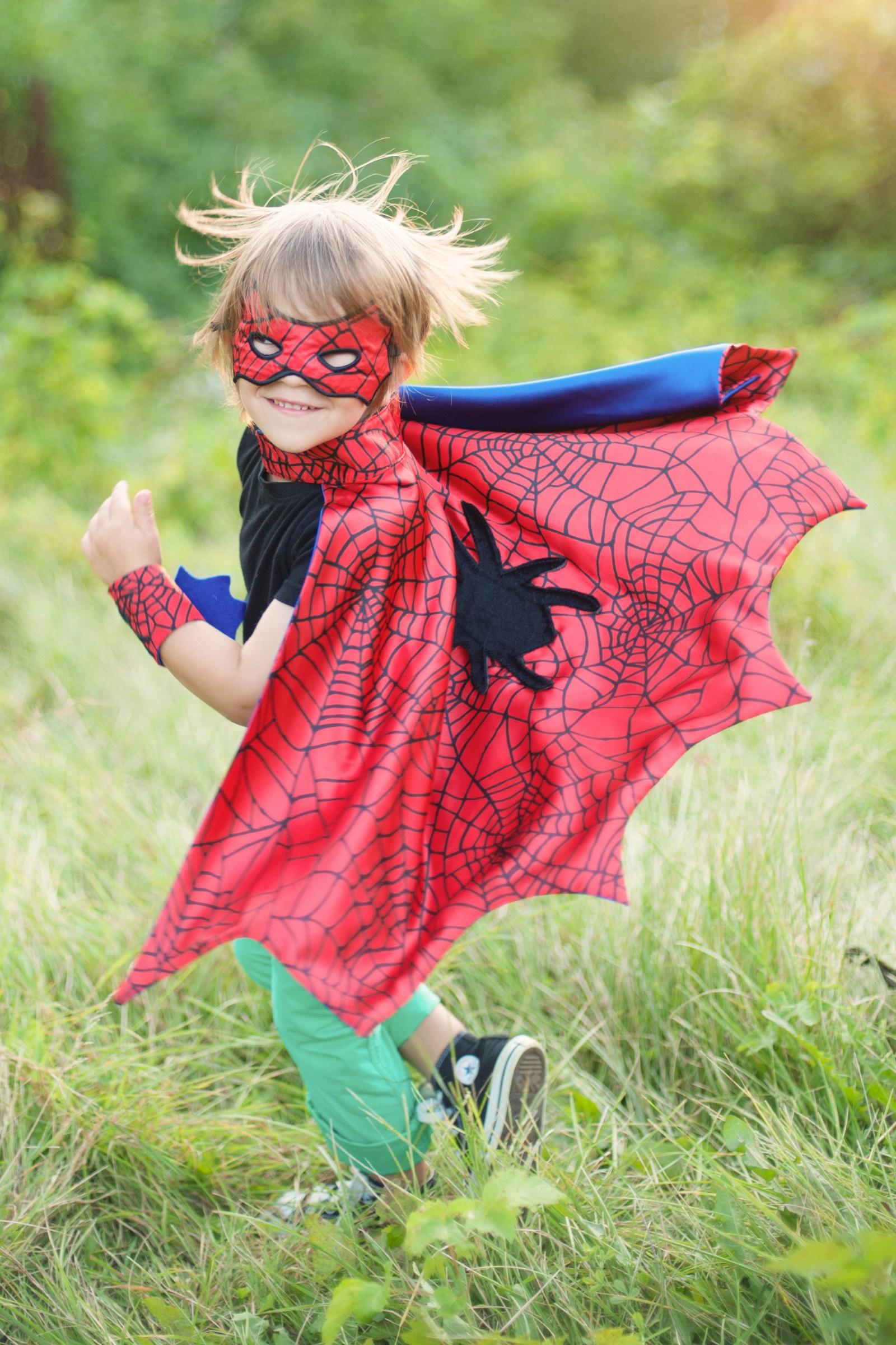 Great Pretenders Spider Cape Set with Mask and Cuffs