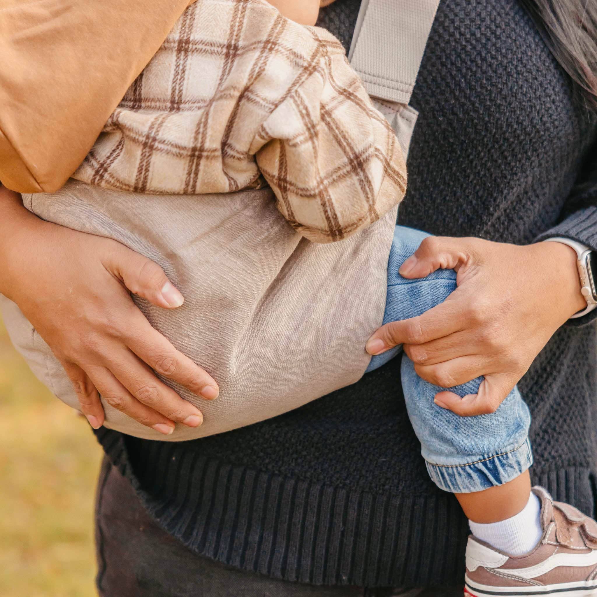 Everyday Sling Carrier - Taupe