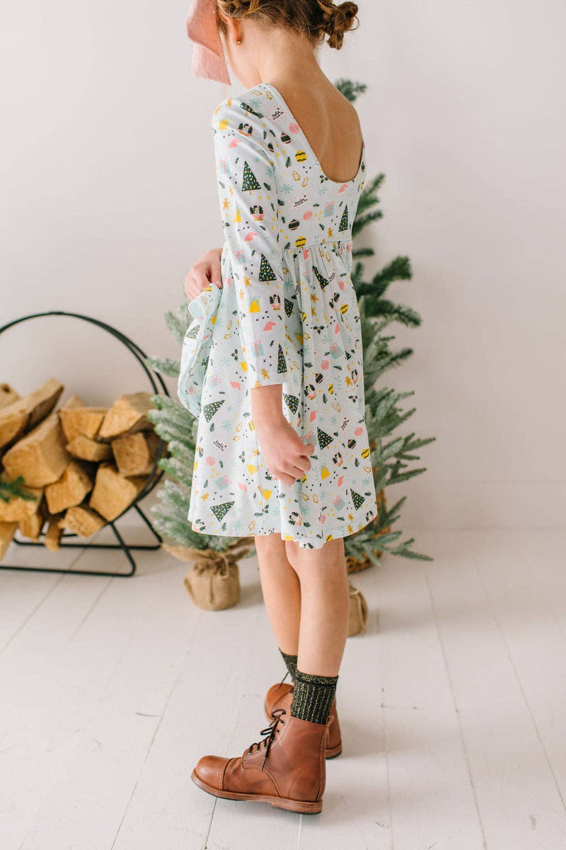 Gwendolyn Dress in Festive Scenes