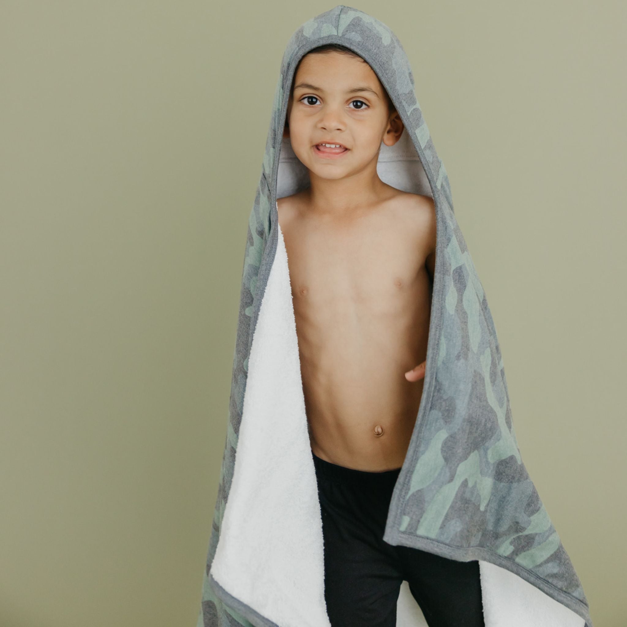 Copper Pearl Premium Big Kid Knit Hooded Towel | Hunter