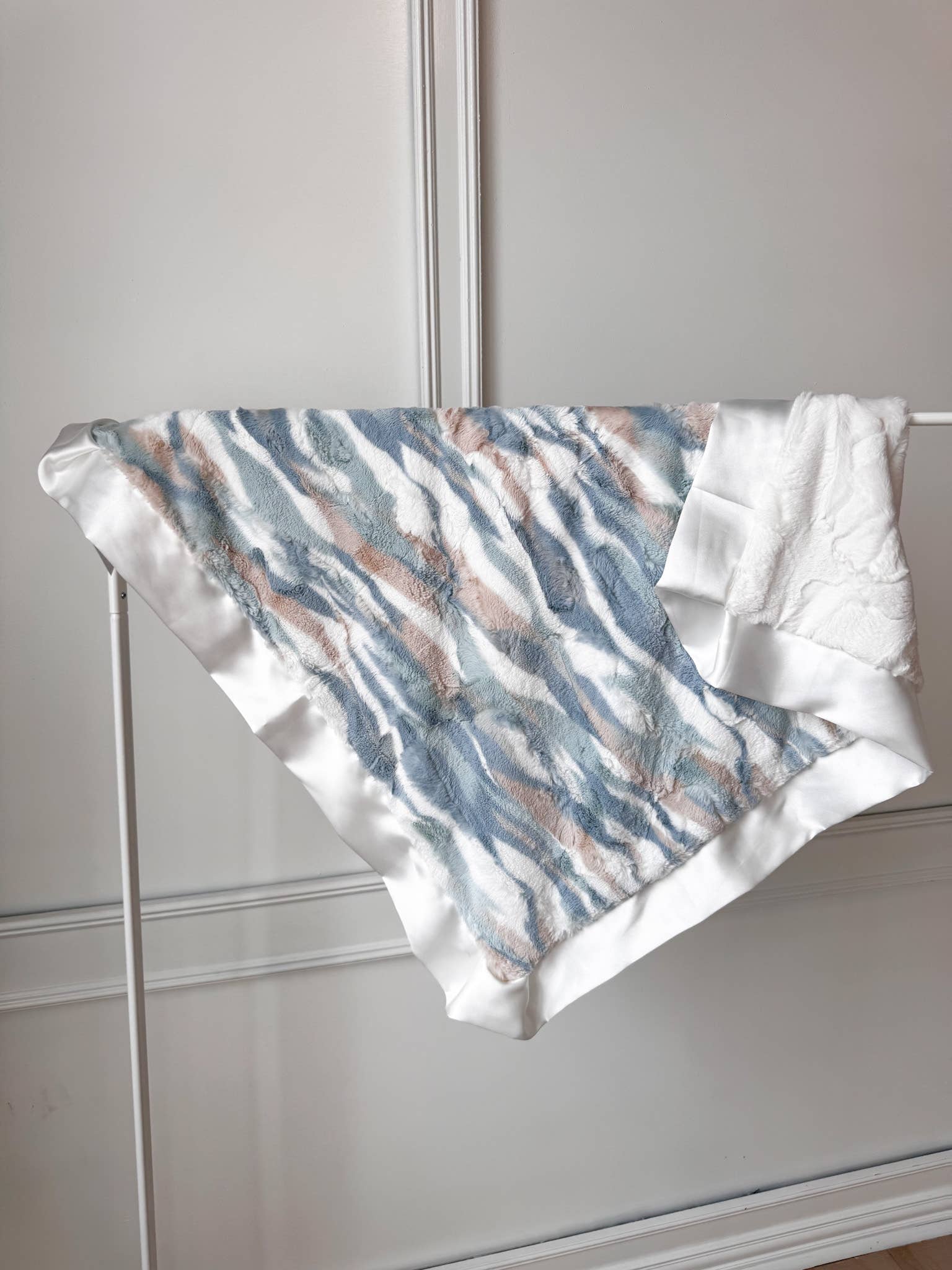 Luxe Cuddle Blanket | Riptide