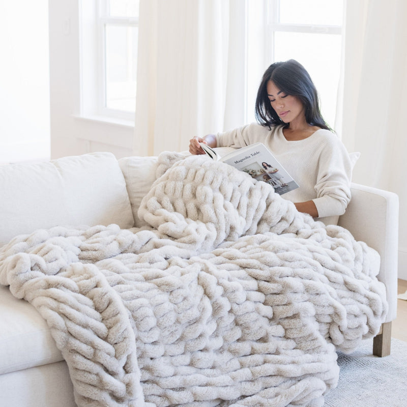 Saranoni Double Ruched Faux Fur Throw Blanket | Flax