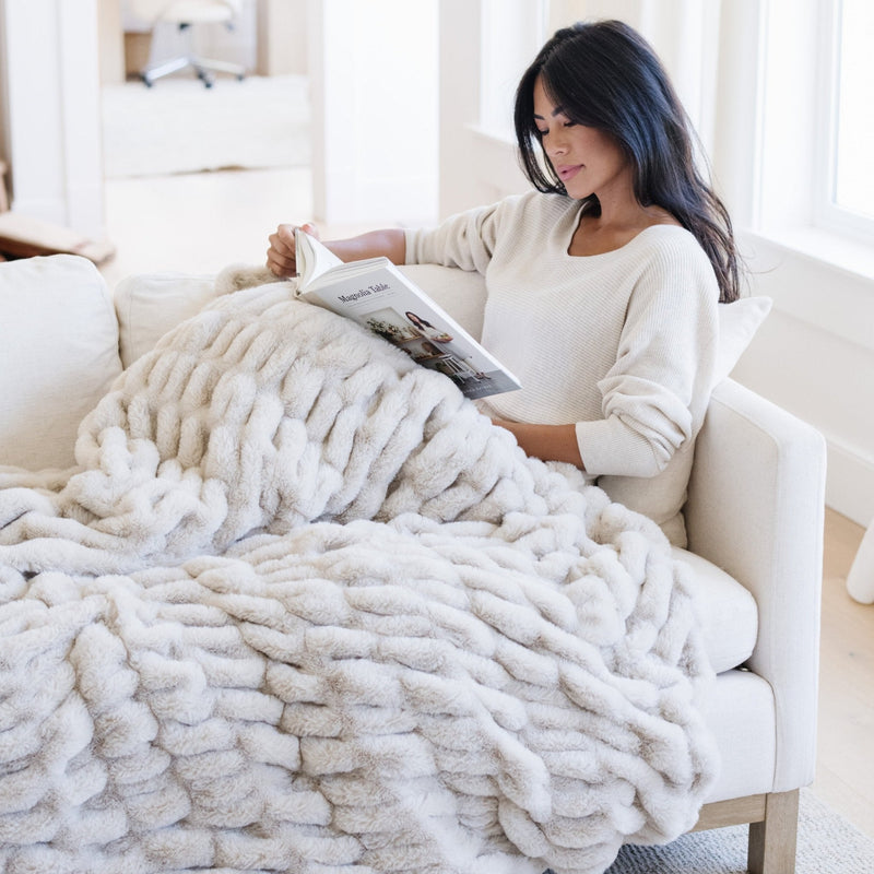 Saranoni Double Ruched Faux Fur Throw Blanket | Flax