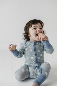 Babysprouts Clothing Company Long Sleeve Zip Romper | Heart Eyes