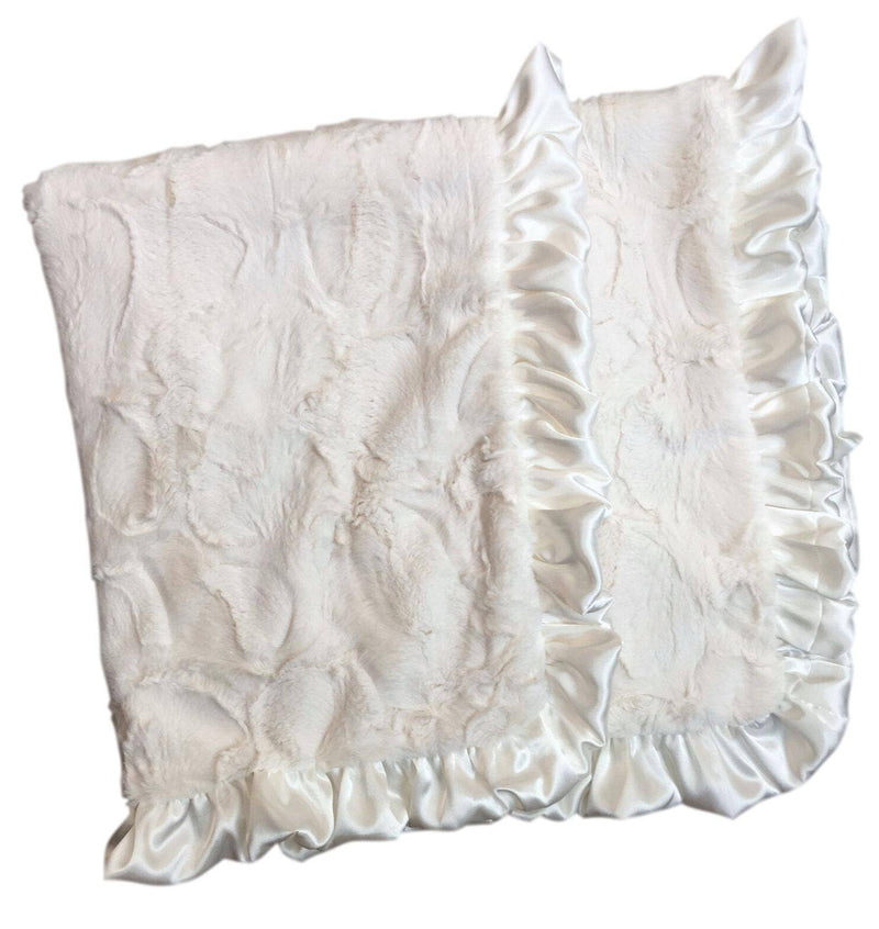 Classic Ivory Luxe Cuddle Blanket