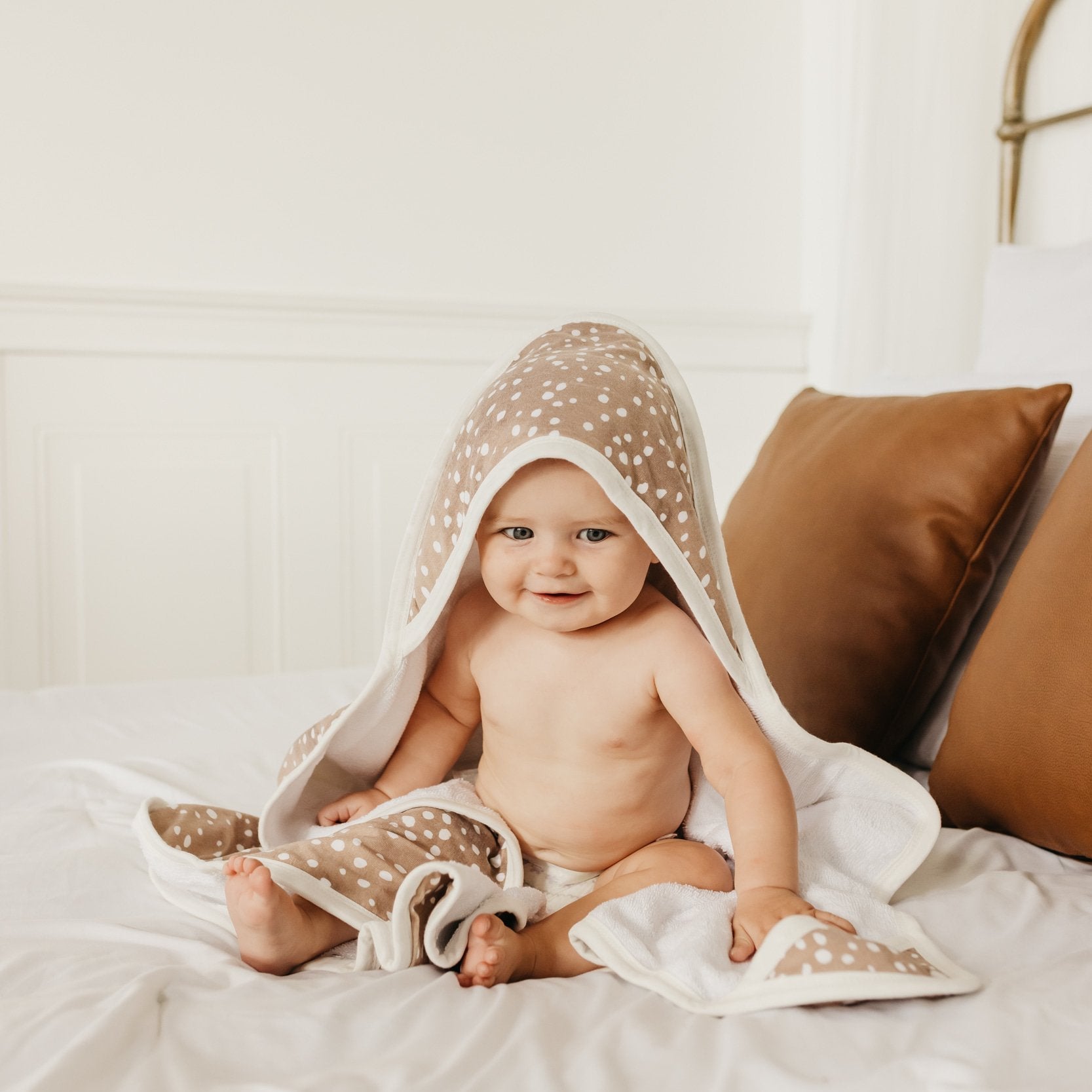 Copper Pearl Premium Knit Hooded Towel | Fawn